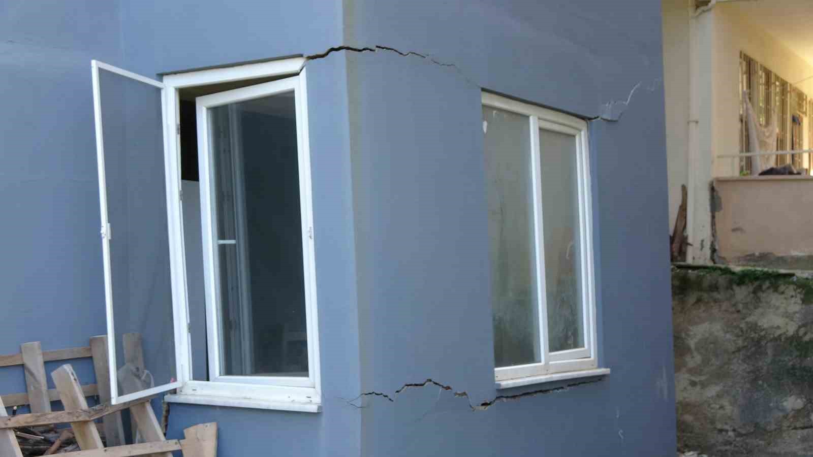 Alanya’da 3 bina tedbir amaçlı tahliye edildi
