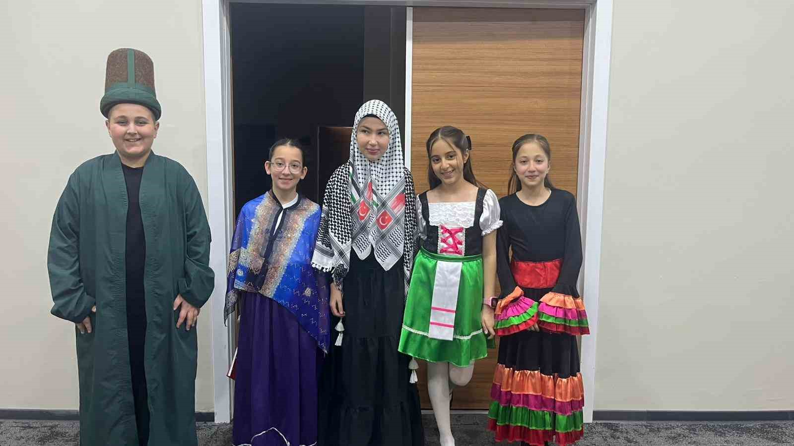 Alanya’da 5 ülkeden 97 öğrenci mehter marşlarıyla karşılandı
