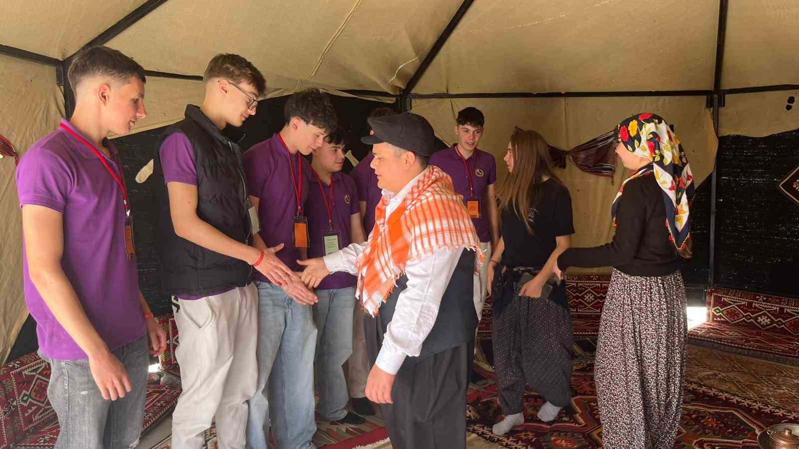 Alanya’da 5 ülkeden 97 öğrenci mehter marşlarıyla karşılandı
