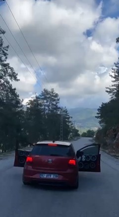 Alanya’da ehliyetsiz sürücüye 60 bin TL ceza
