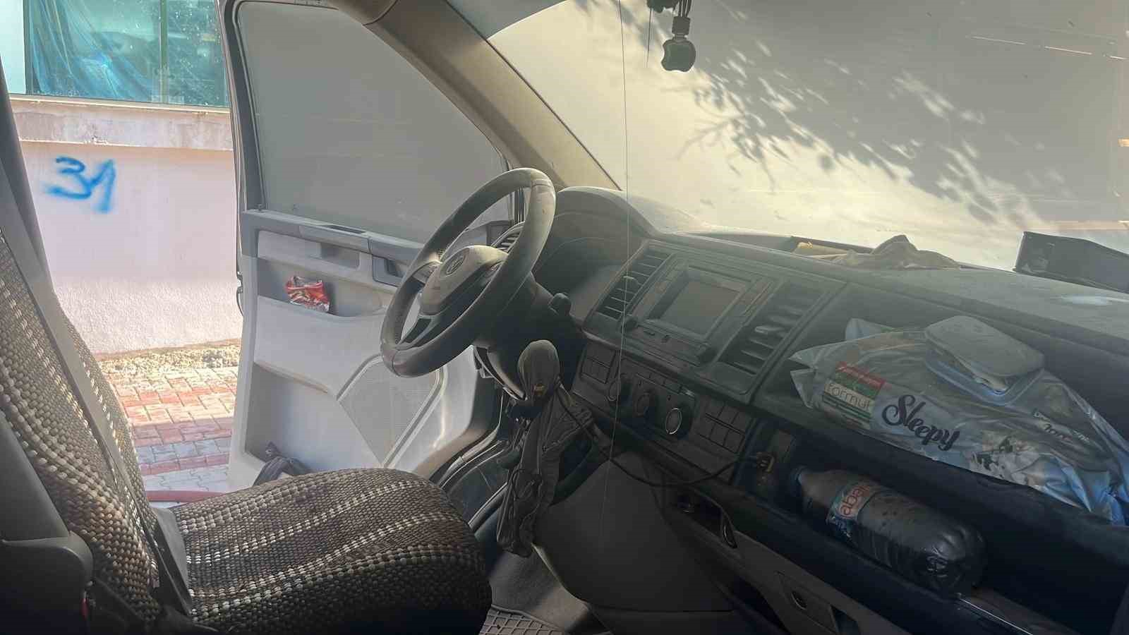 Alanya’da hafif ticari araç yangını korkuttu
