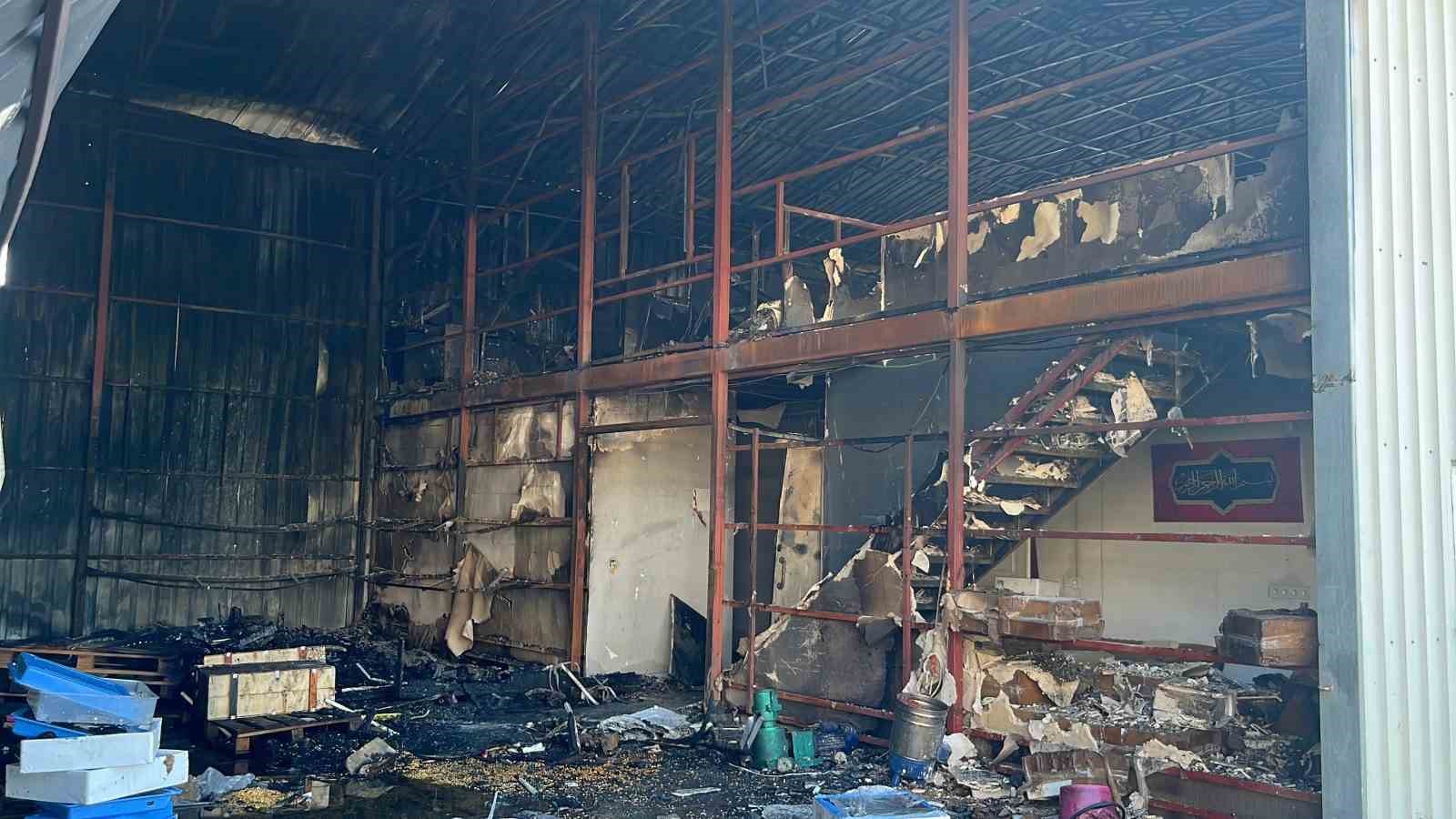 Alanya’da klima deposundaki yangının boyutu gün aydınlanınca ortaya çıktı
