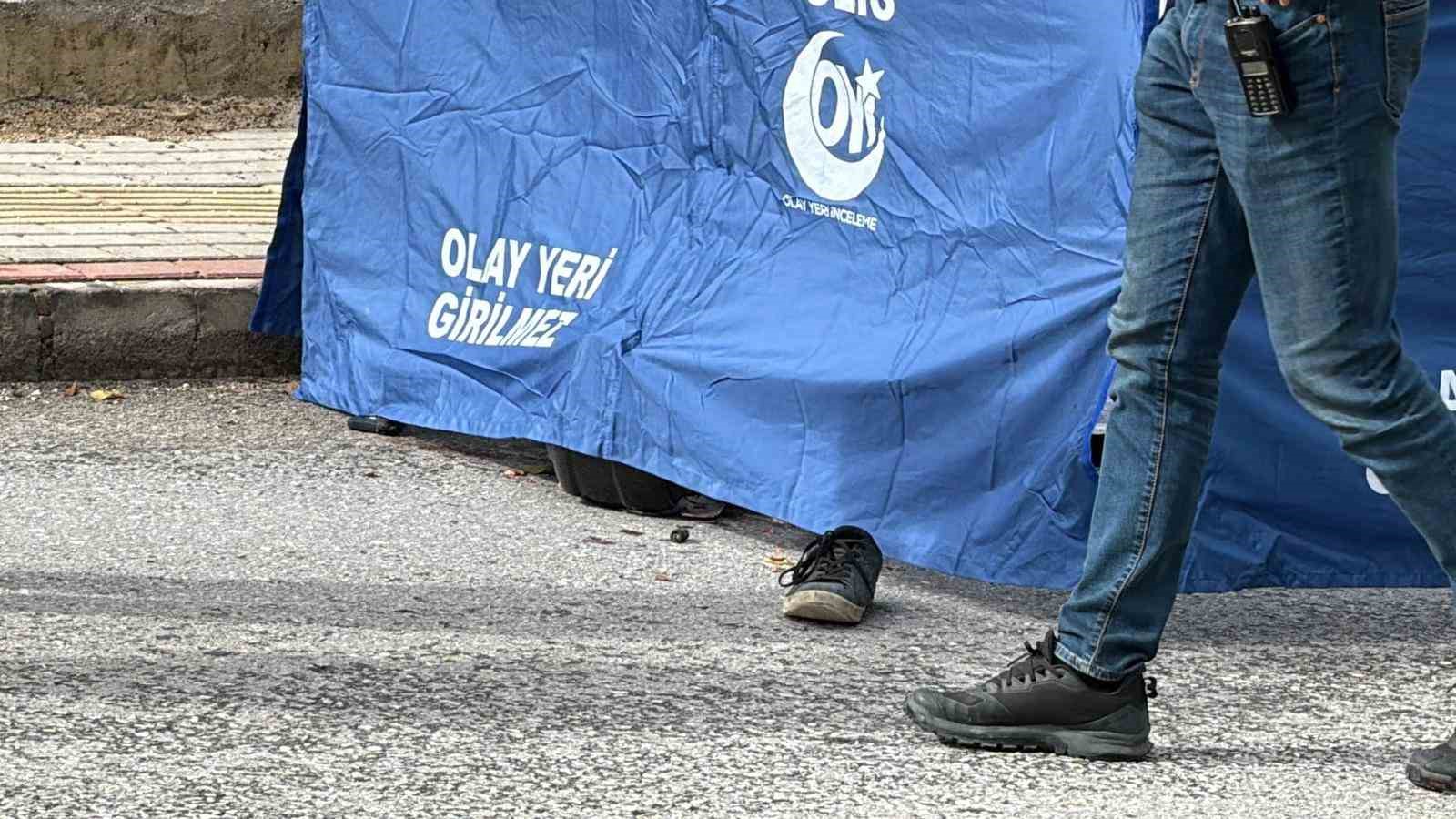 Alanya’da ölümle sonuçlanan trafik kazası güvenlik kamerasına yansıdı
