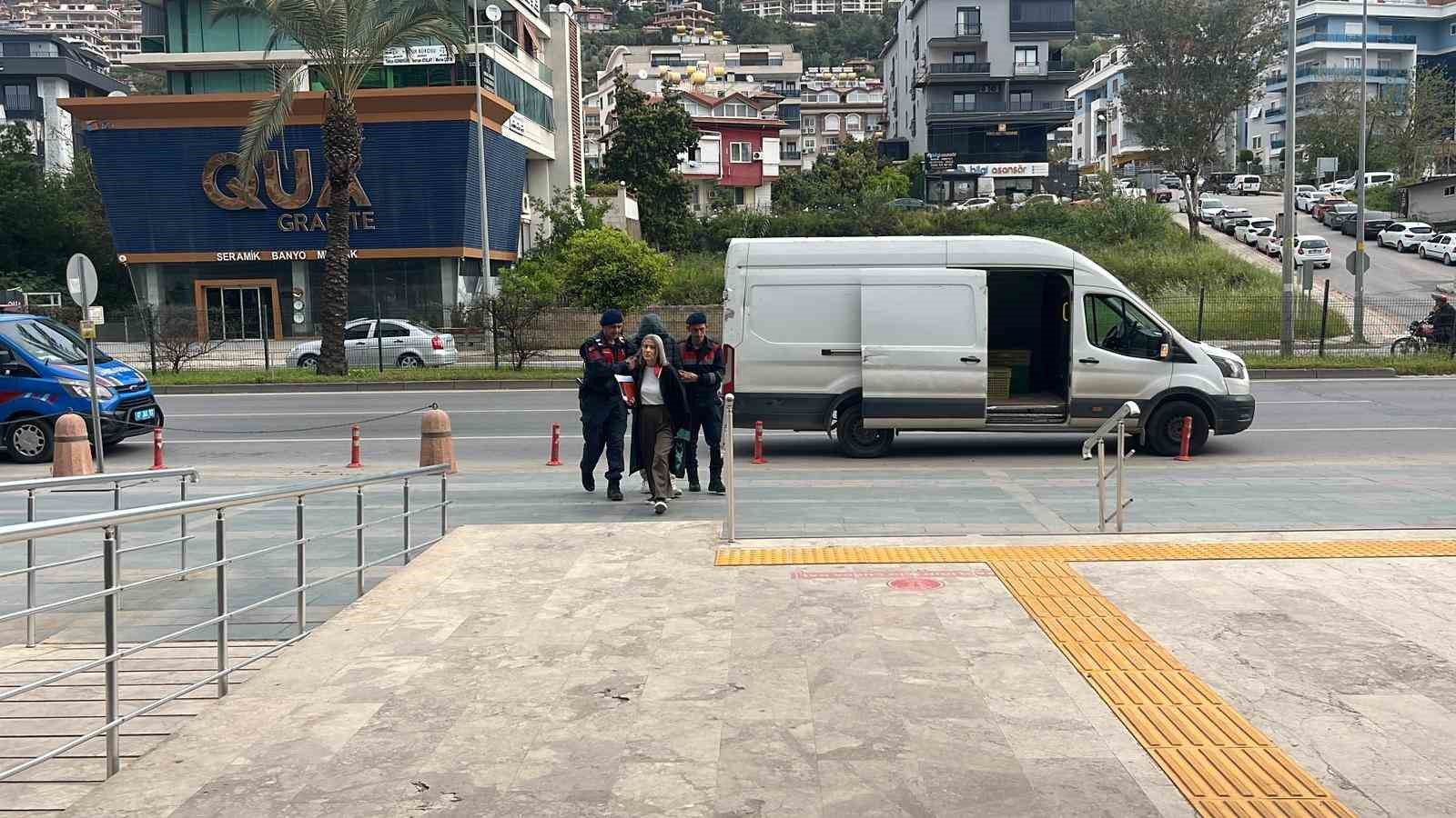 Alanya’da sosyal medya paylaşımı sonrası lise öğrencisi tutuklandı
