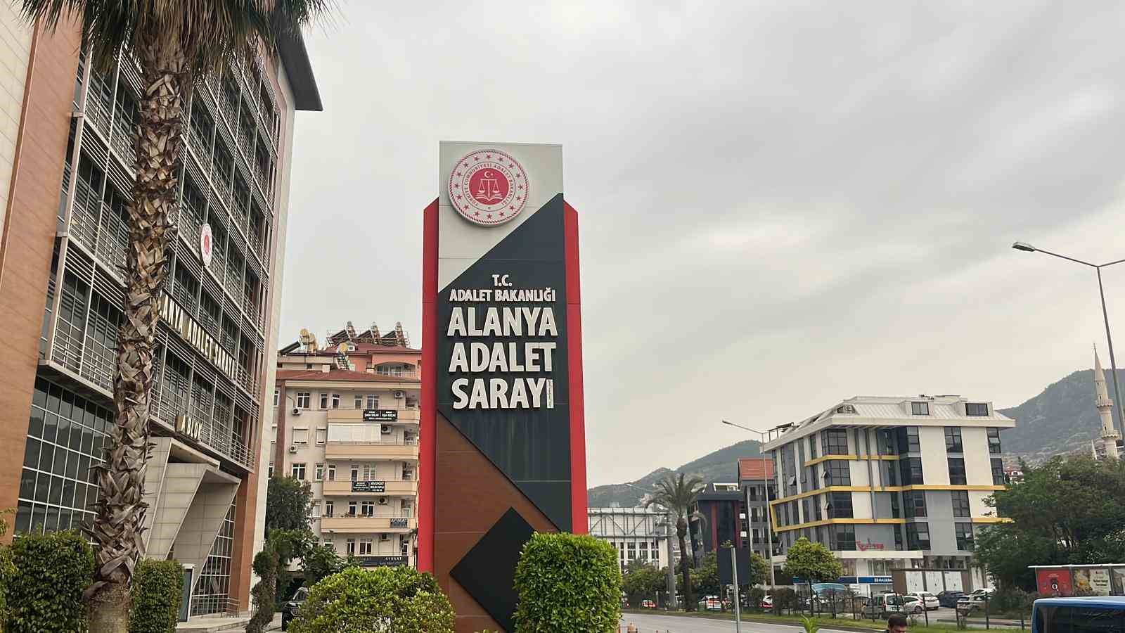 Alanya’da sosyal medyadan cumhurbaşkanına hakaret eden şahıs tutuklandı
