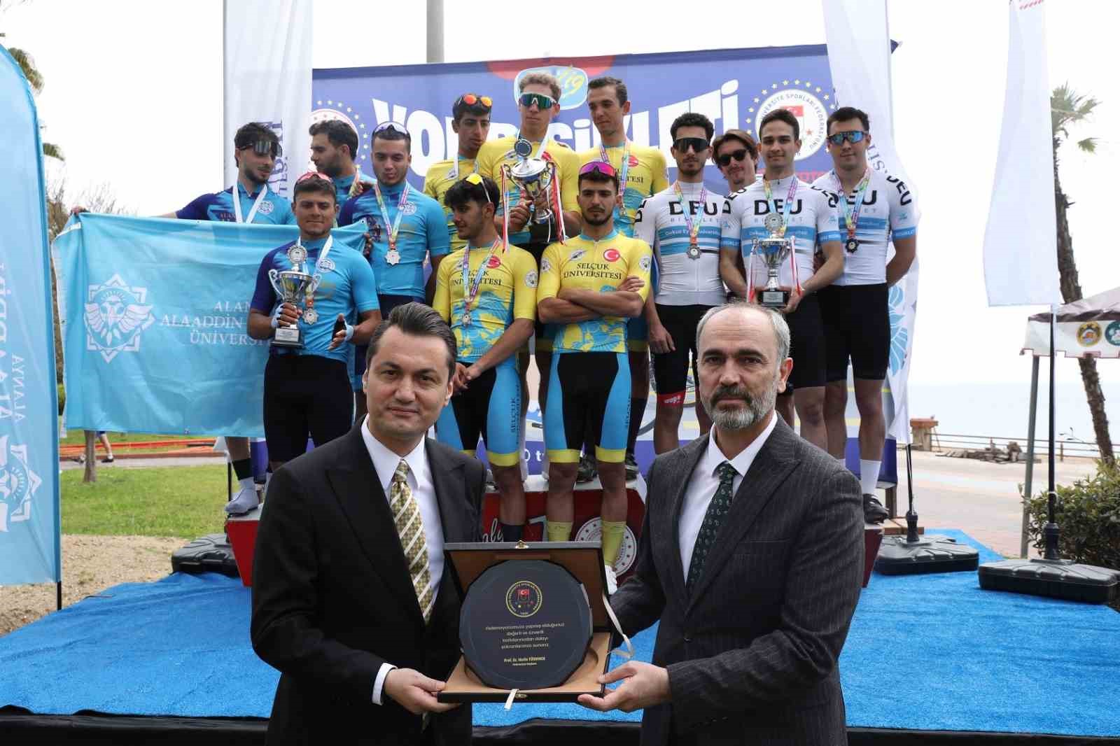 Alanya’da ÜNİLİG Yol ve Dağ Bisikleti Türkiye Şampiyonası başladı
