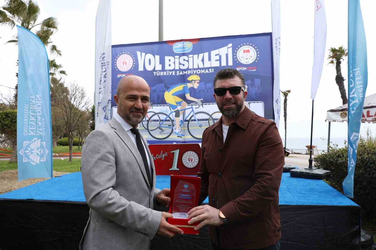 Alanya’da ÜNİLİG Yol ve Dağ Bisikleti Türkiye Şampiyonası başladı
