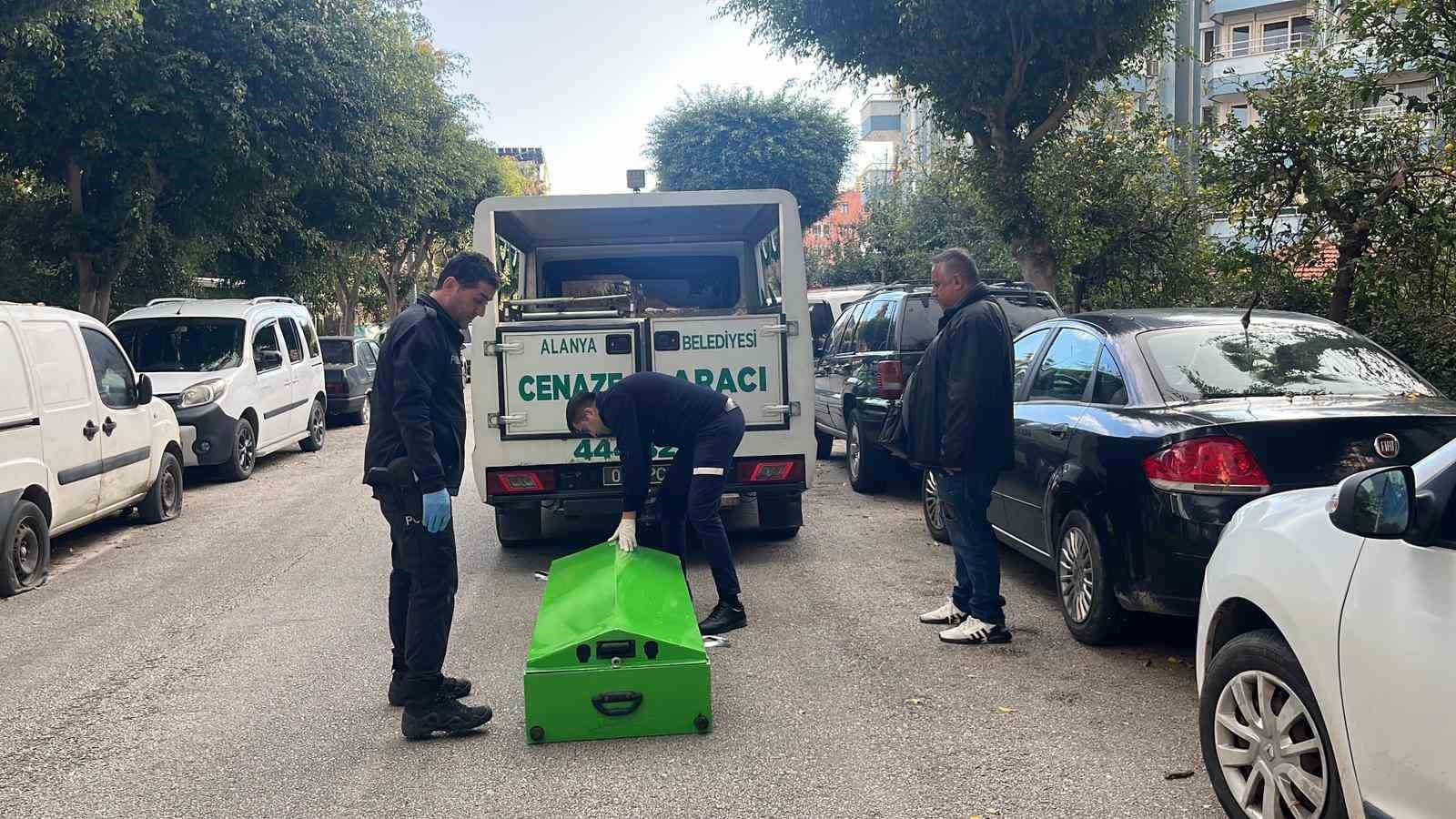 Alanya’da yaşayan Alman evinde ölü bulundu
