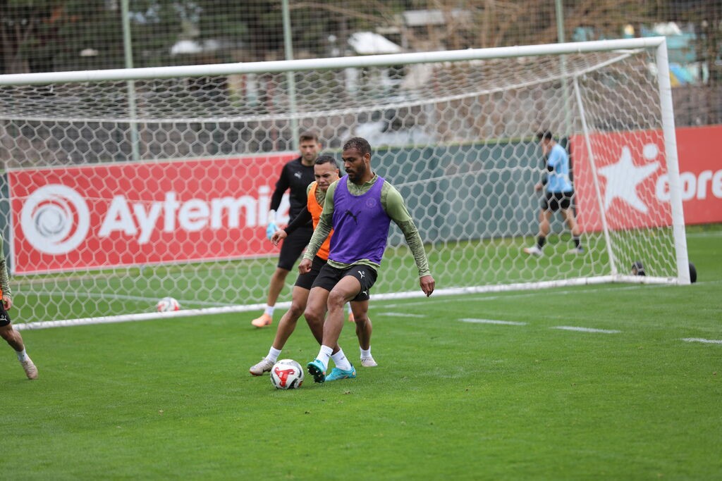 Alanyaspor, Başakşehir maçı hazırlıklarına başladı
