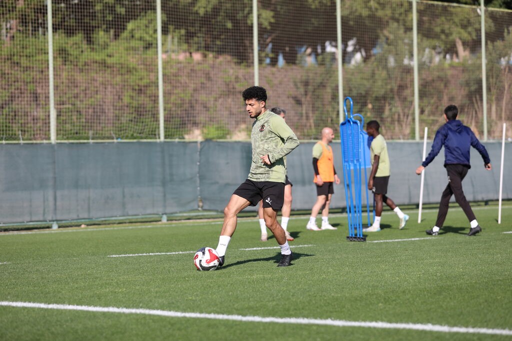 Alanyaspor, Beşiktaş maçı hazırlıklarına başladı
