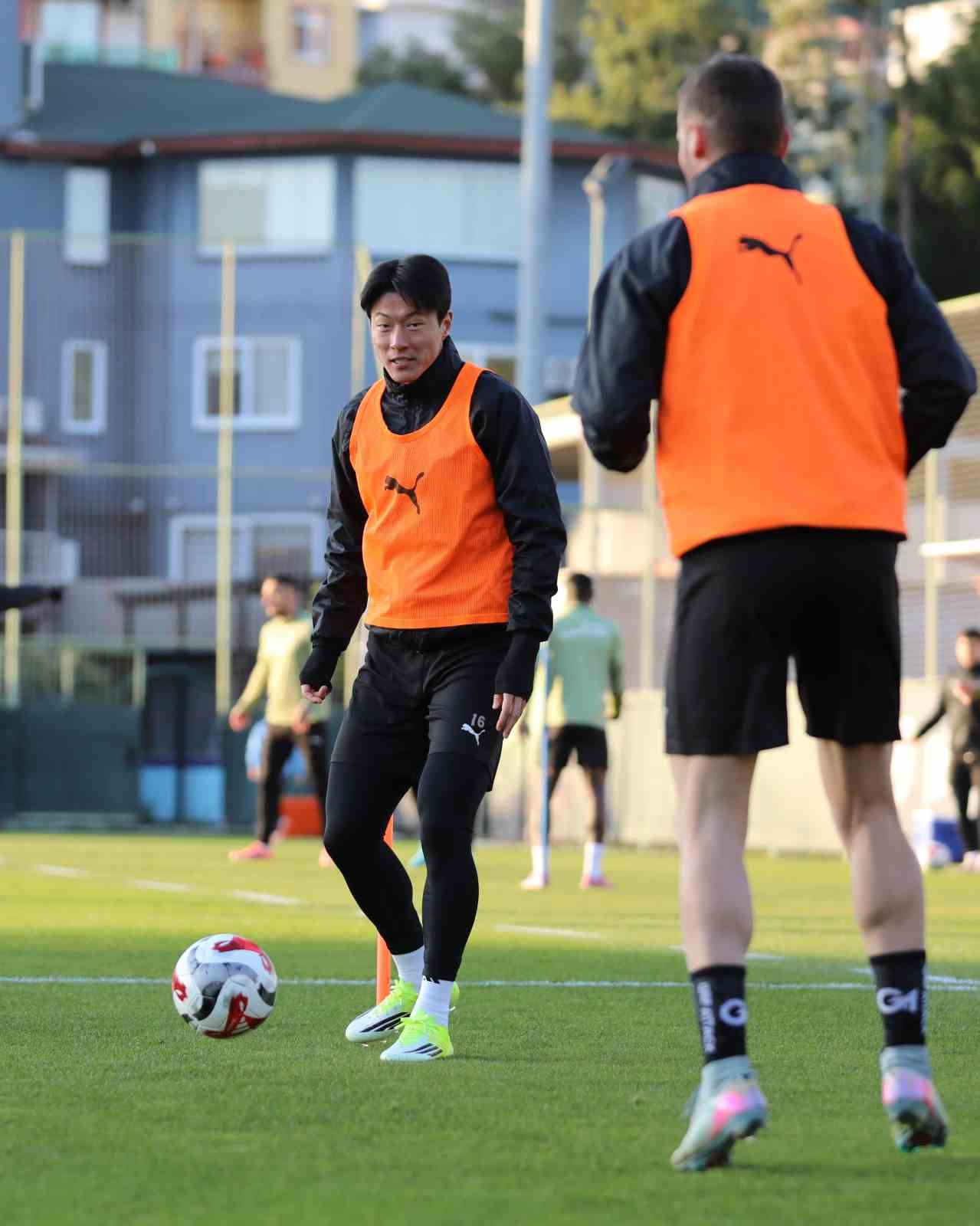 Alanyaspor, Çaykur Rizespor maçı hazırlıklarına başladı
