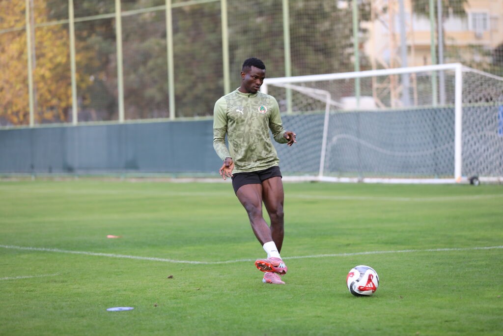 Alanyaspor, Fenerbahçe maçı hazırlıklarını tamamladı
