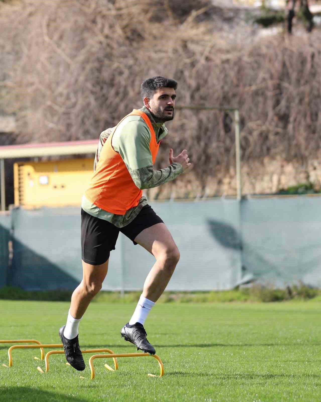 Alanyaspor, Galatasaray maçı hazırlıklarına başladı
