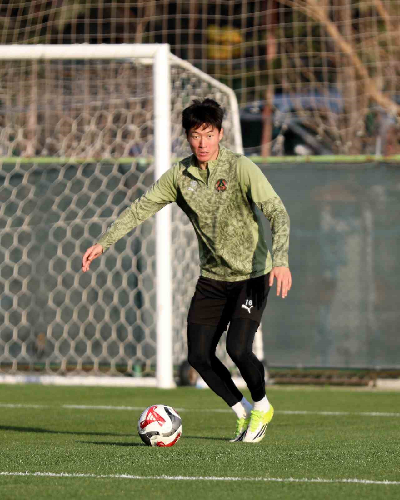 Alanyaspor, Gençlerbirliği maçı hazırlıklarına başladı
