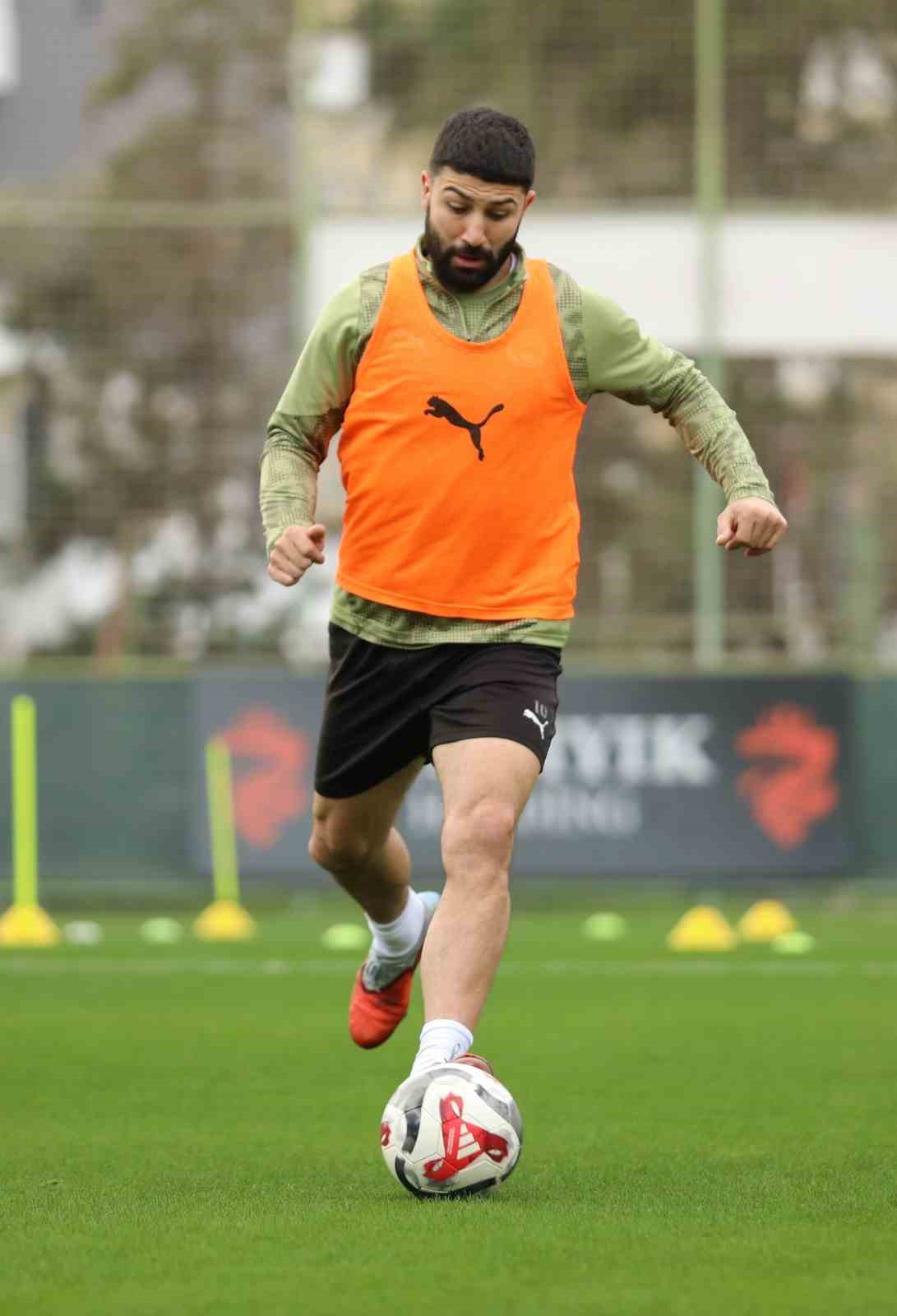 Alanyaspor, Konyaspor maçı hazırlıklarına başladı
