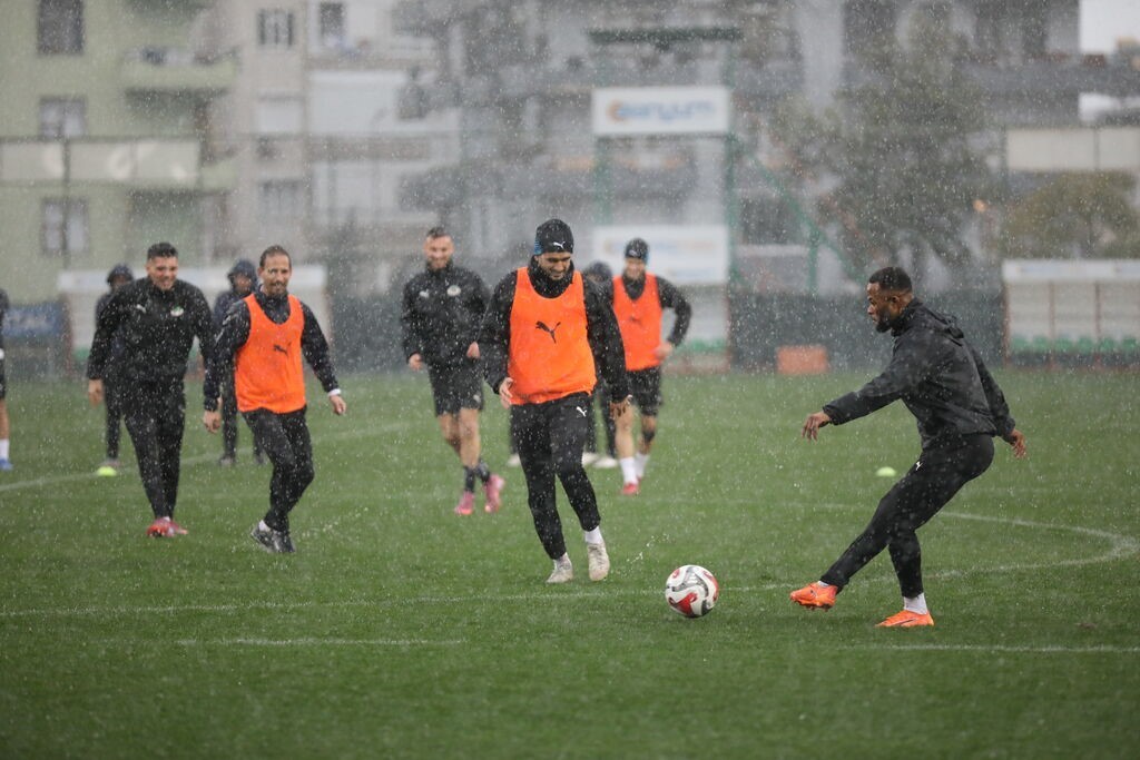 Alanyaspor, Konyaspor maçı hazırlıklarını tamamladı
