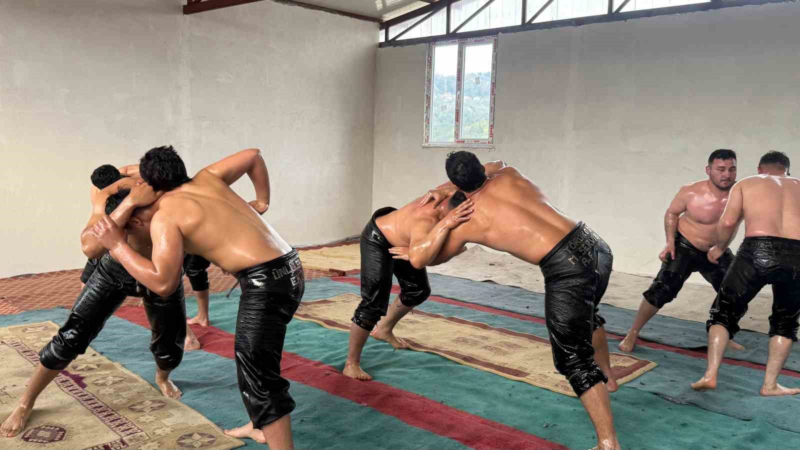 Alaplı Belediye Güreş Takımı yeni sezon hazırlıklarını sürdürüyor
