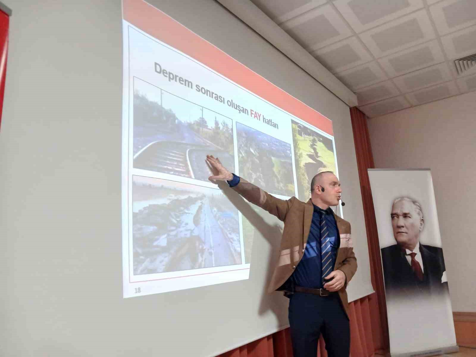 Alaplı’da deprem farkındalığı semineri düzenlendi
