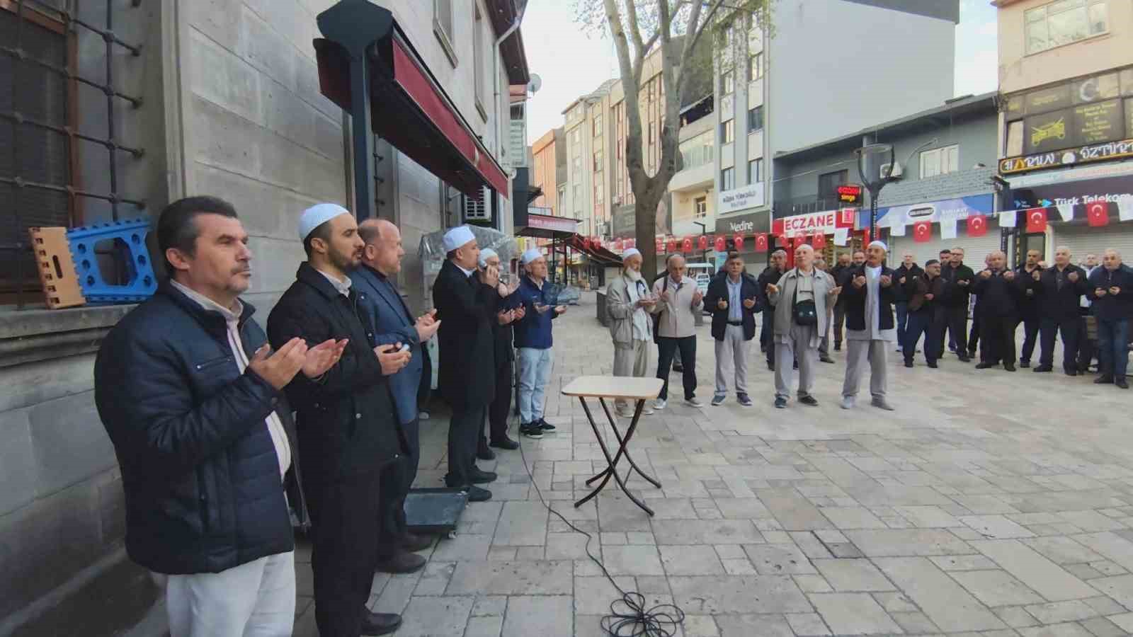 Alaplı’da Hacı Adayları Dualarla Uğurlandı
