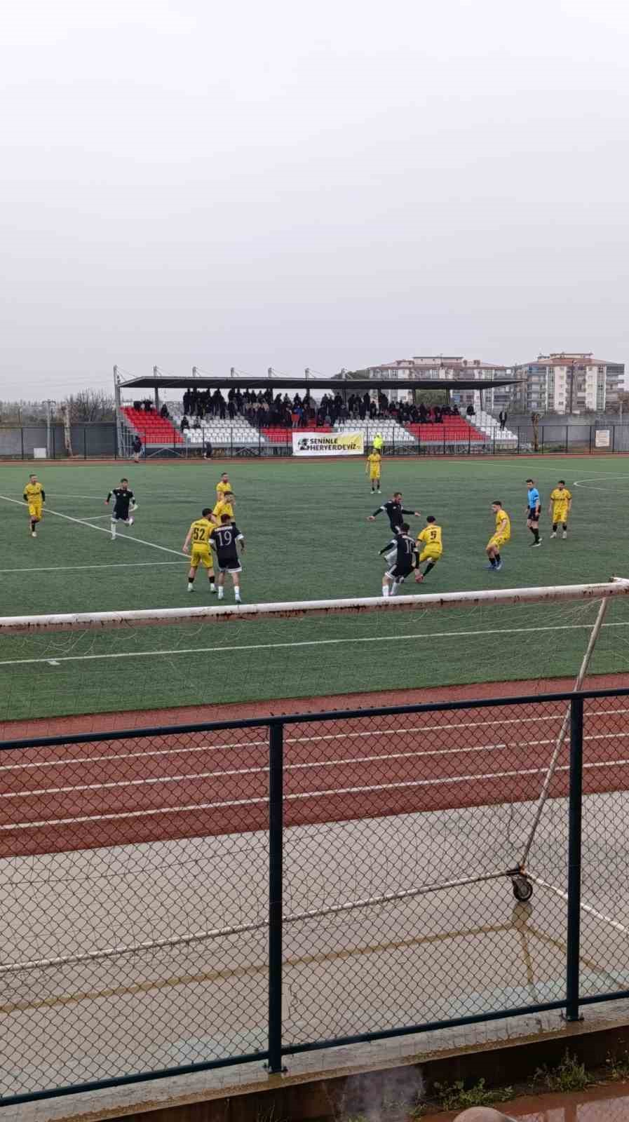 Alaşehir Belediyespor evinde yıkıldı
