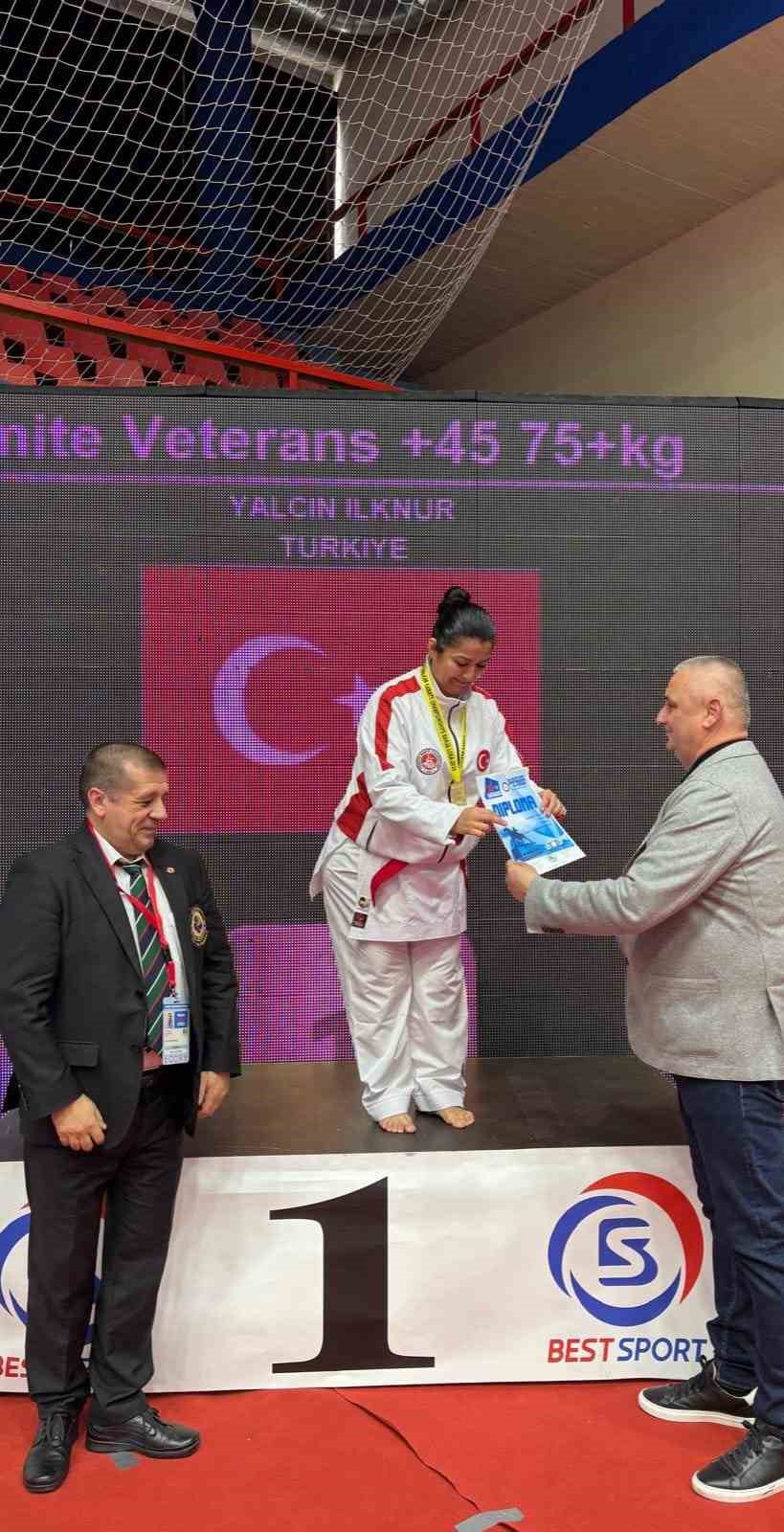 Alaşehir Belediyesporlu İlknur Yalçın Balkan Şampiyonu oldu
