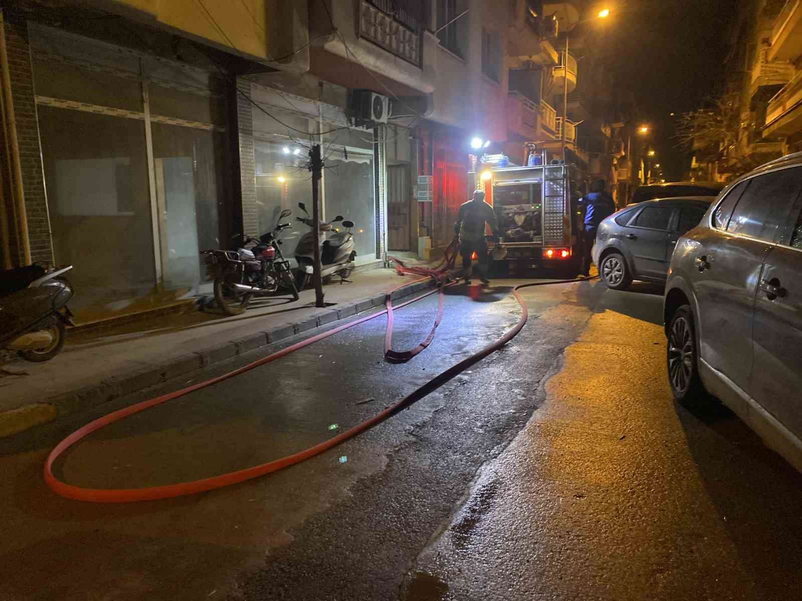 Alaşehir’de ev yangını korkuttu
