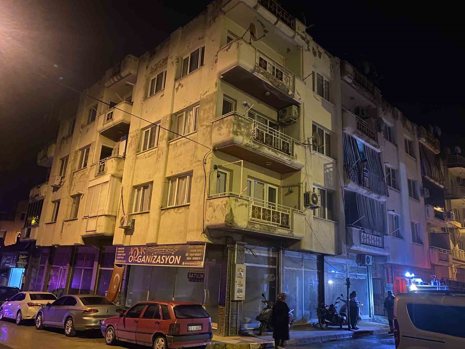 Alaşehir’de ev yangını korkuttu
