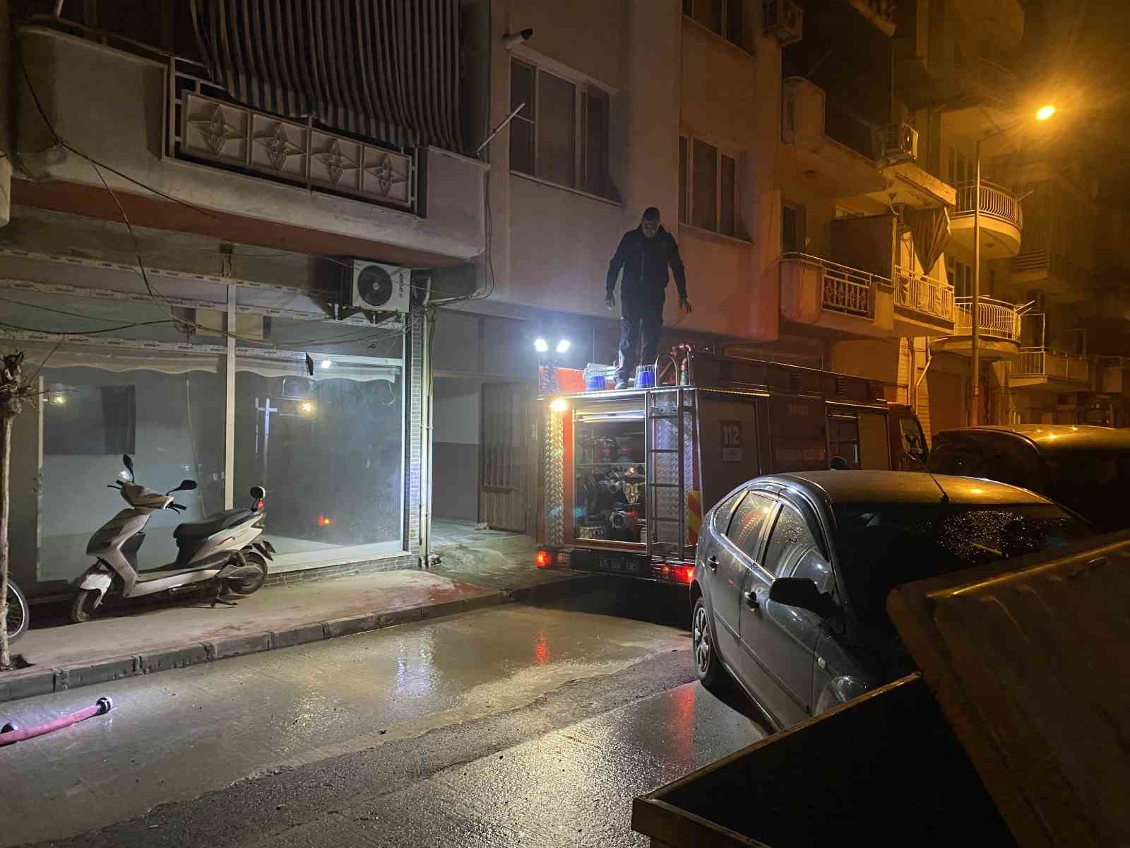 Alaşehir’de ev yangını korkuttu
