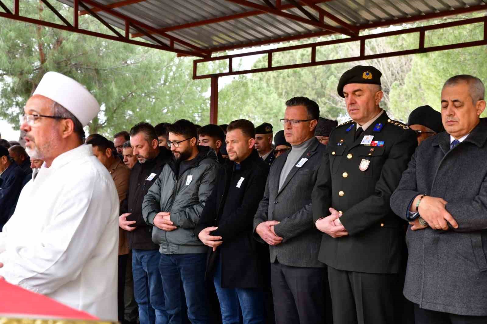 Alaşehirli Kıbrıs Gazisi son yolculuğuna uğurlandı
