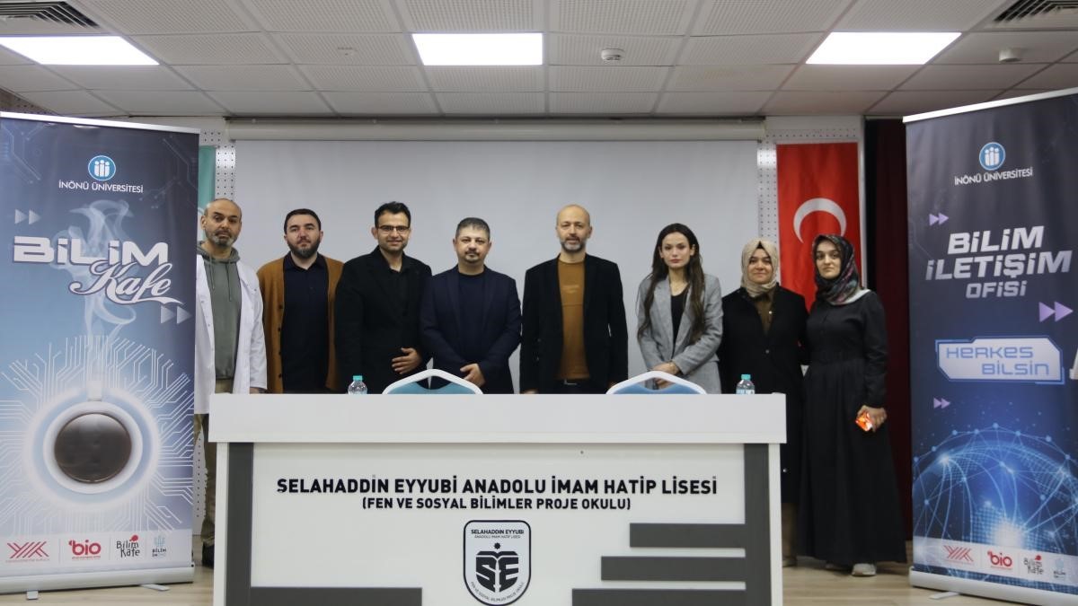 "Algoritmalar sizi yönlendiriyor"
"Algoritmalar sizi yönlendiriyor"