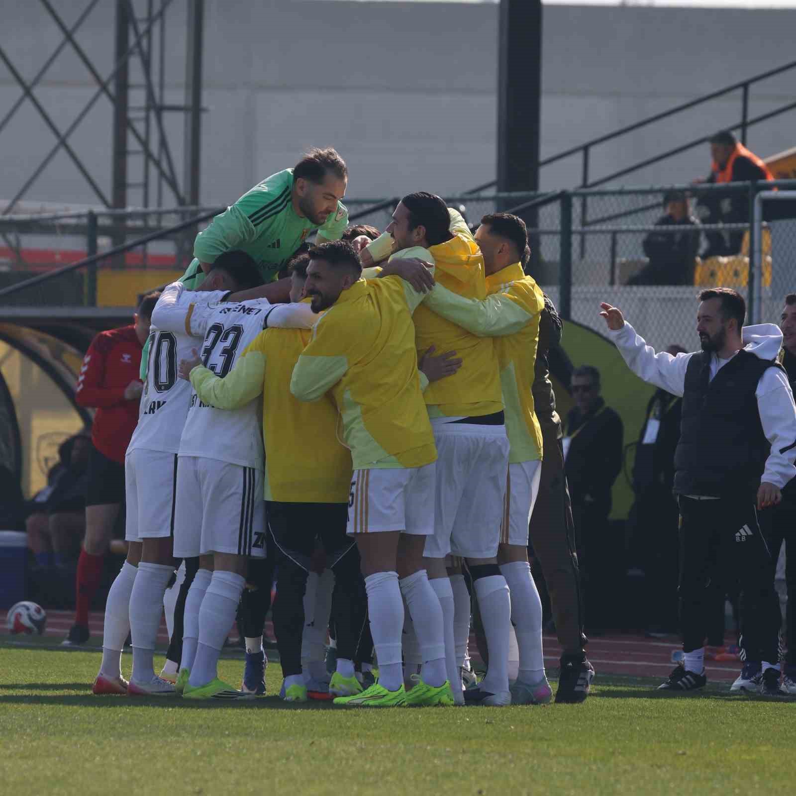 Aliağa FK, zirveye oynuyor
Aliağa FK, zirveye oynuyor