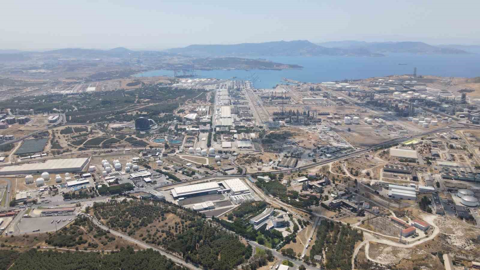 Aliağa Limanları, dış ticaretin yüzde 5,5’ini tek başına derçekleştirdi
