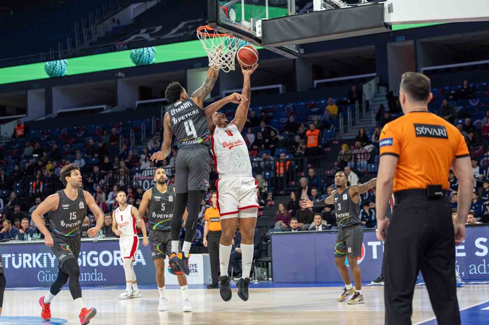 Aliağa Petkimspor’dan iki farklı performans

