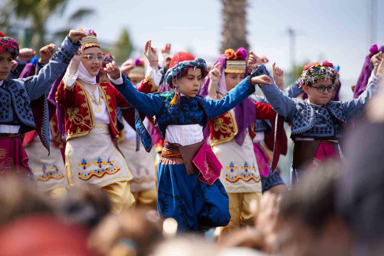 Aliağa’da 23 Nisan Çocuk Bayramı coşkuyla kutlandı
