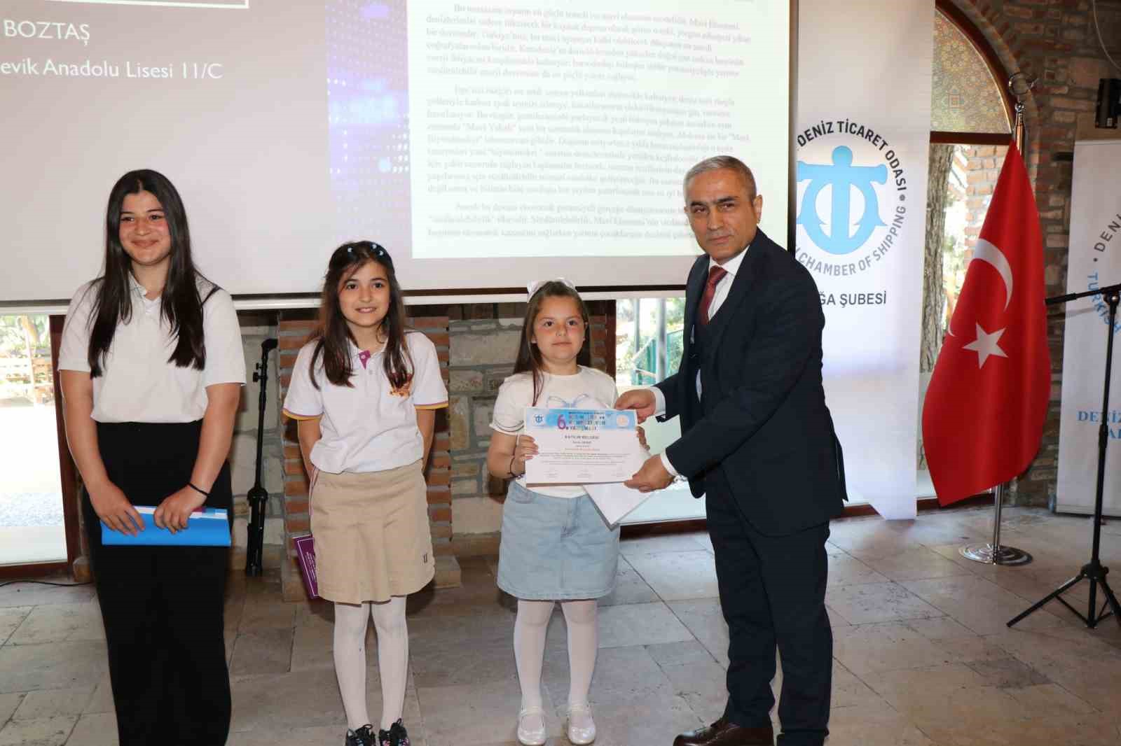 Aliağa’da deniz sevgisi temalı yarışmanın ödülleri sahiplerini buldu
