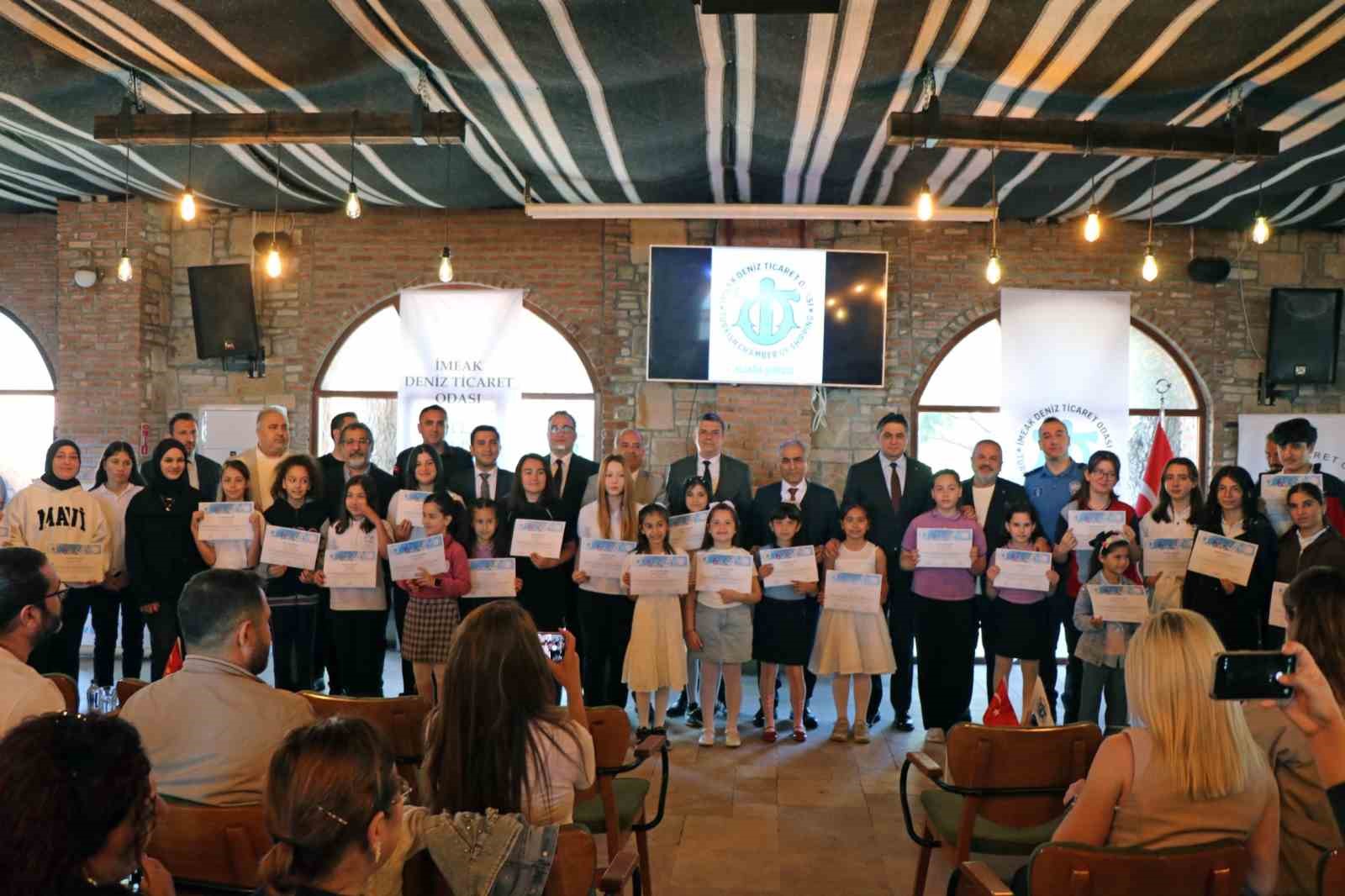 Aliağa’da deniz sevgisi temalı yarışmanın ödülleri sahiplerini buldu
