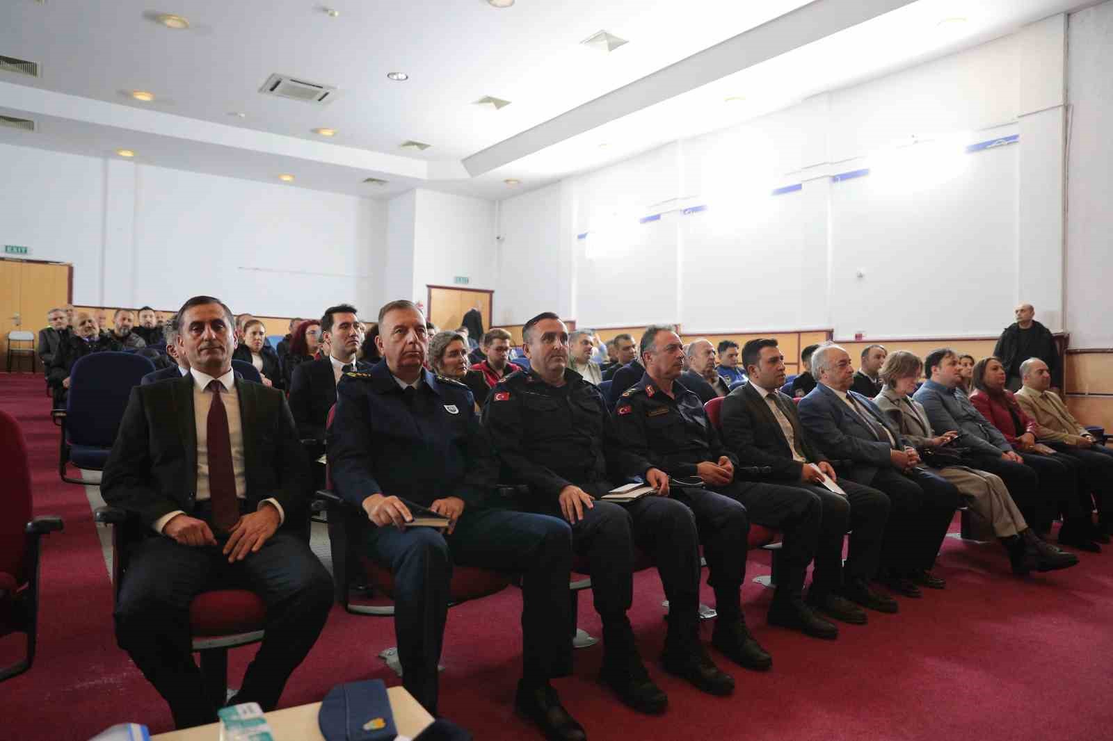 Aliağa’da ’İlçe Afet Müdahale Planı’ toplantısı gerçekleştirildi
