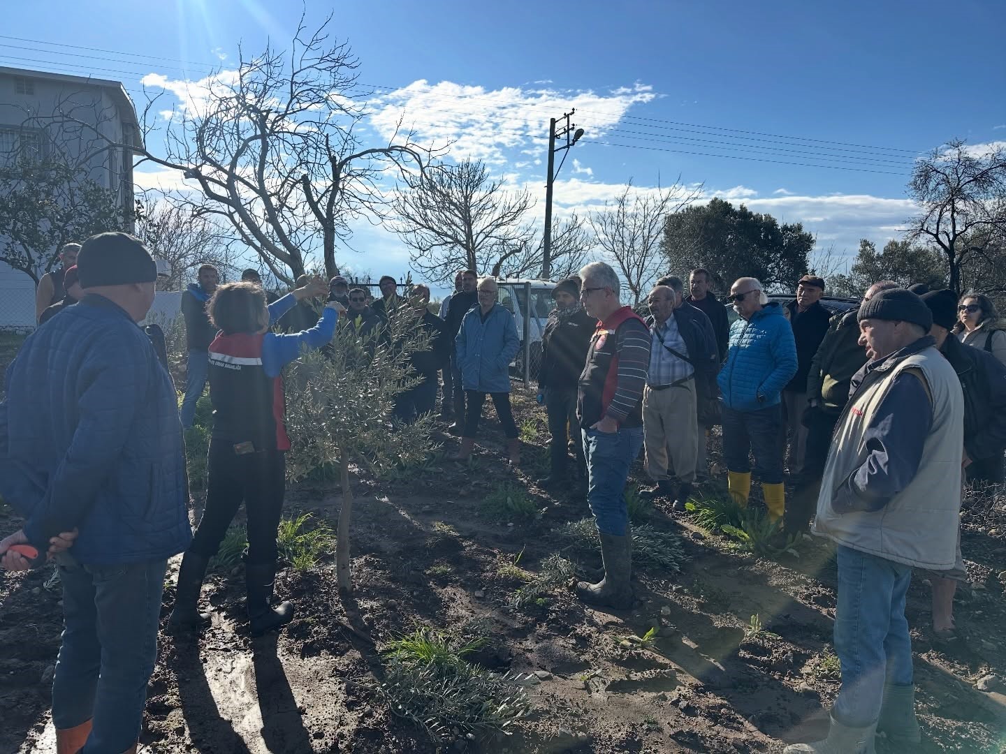 Aliağa’da tarımsal eğitimler aralıksız sürüyor
