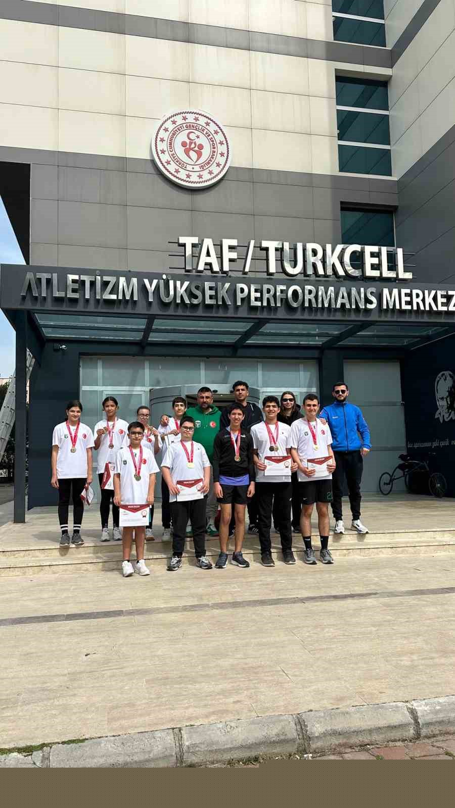 Aliağalı özel sporcular Türkiye finallerinde
