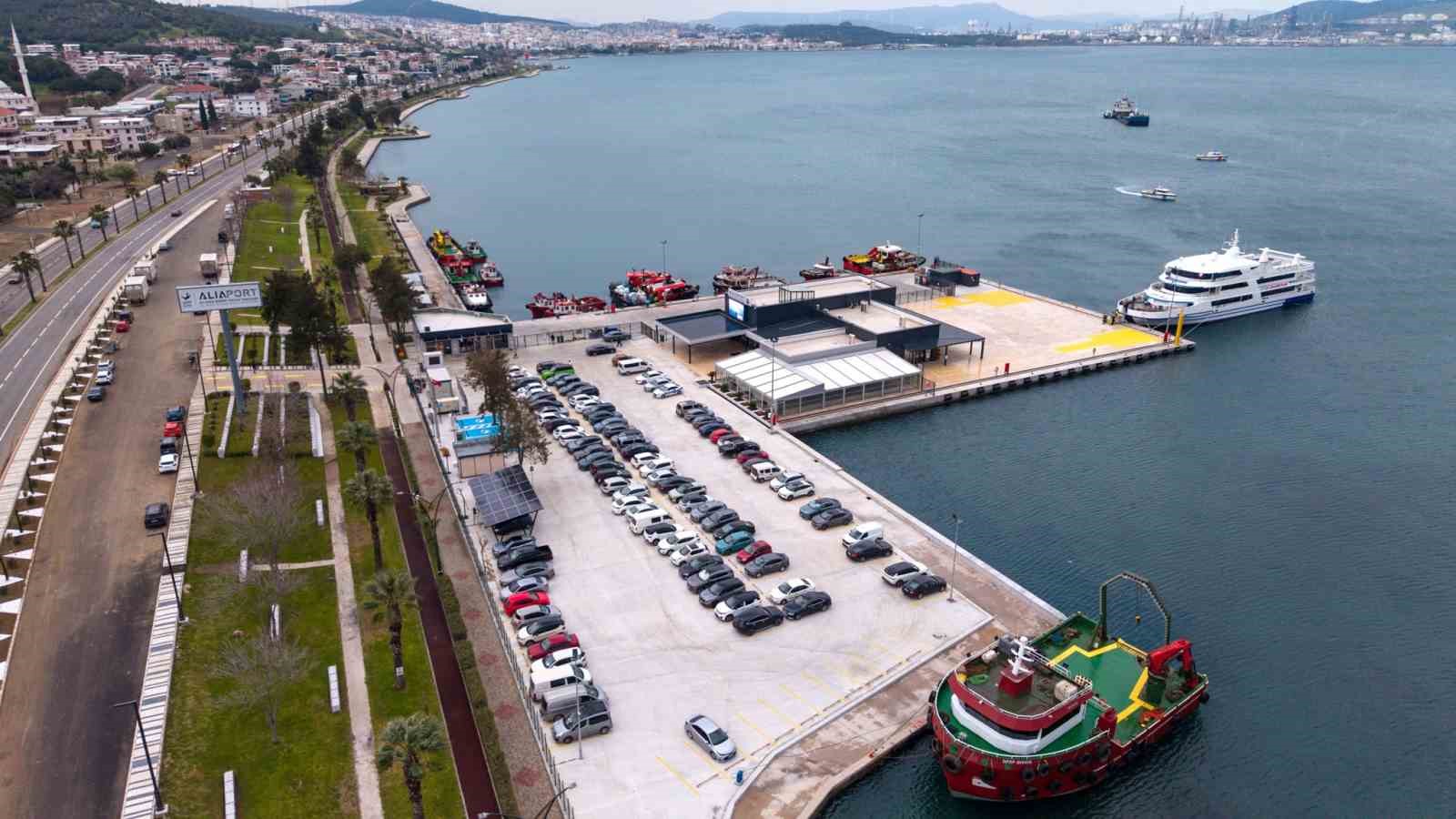 Aliaport Deniz Yolcu İskelesi’nde ilk sefer yapıldı

