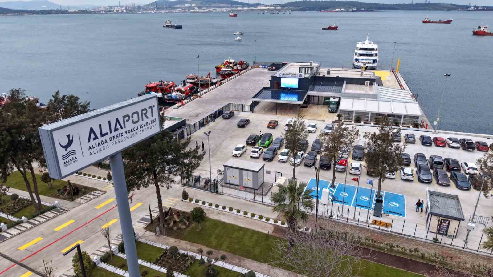 Aliaport Deniz Yolcu İskelesi’nde ilk sefer yapıldı
