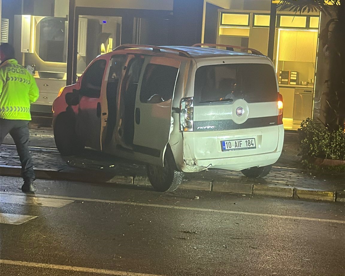 Alkollü kadın sürücü tutuklandı, 2 kız çocuğu yetim kaldı
