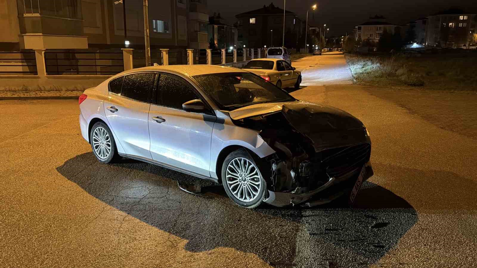 Alkollü sürücü ile 15 yaşındaki çocuğun kullandığı araç çarpıştı: 1 yaralı
