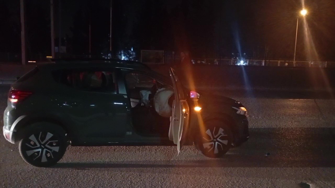 Alkollü sürücü kazaya neden oldu, araçlar hurdaya döndü
