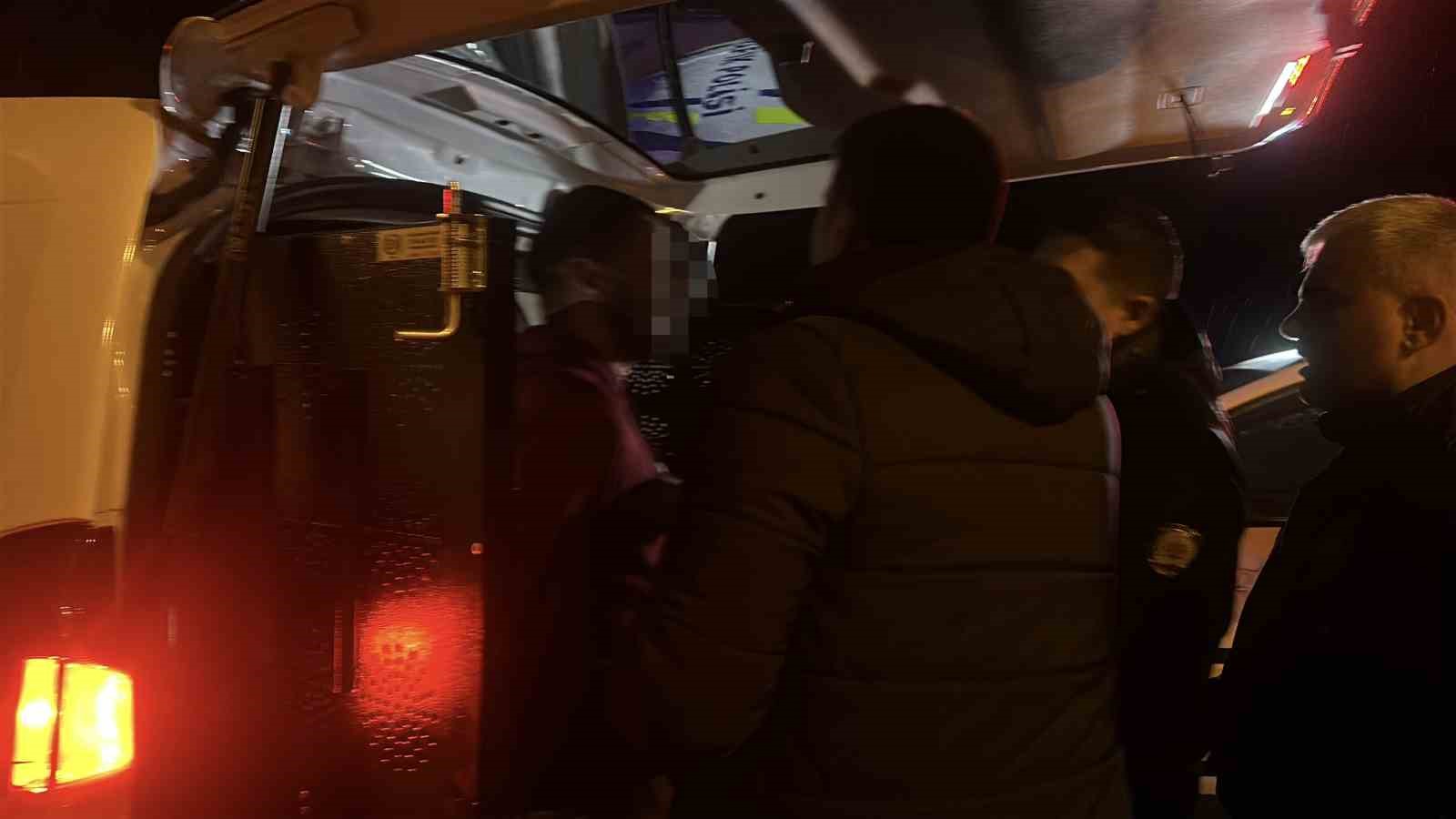 Alkollü sürücünün kullandığı araç uygulama noktasından kaçmaya çalışırken şarampole düştü
