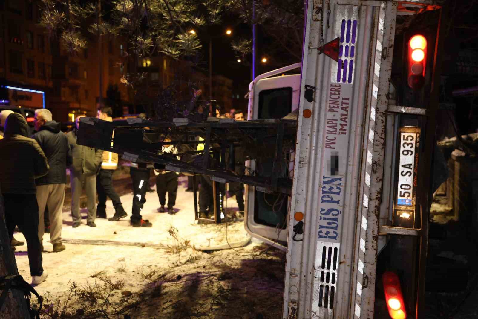 Alkollü sürücüye, sürücü olduğunu polisler hatırlattı
