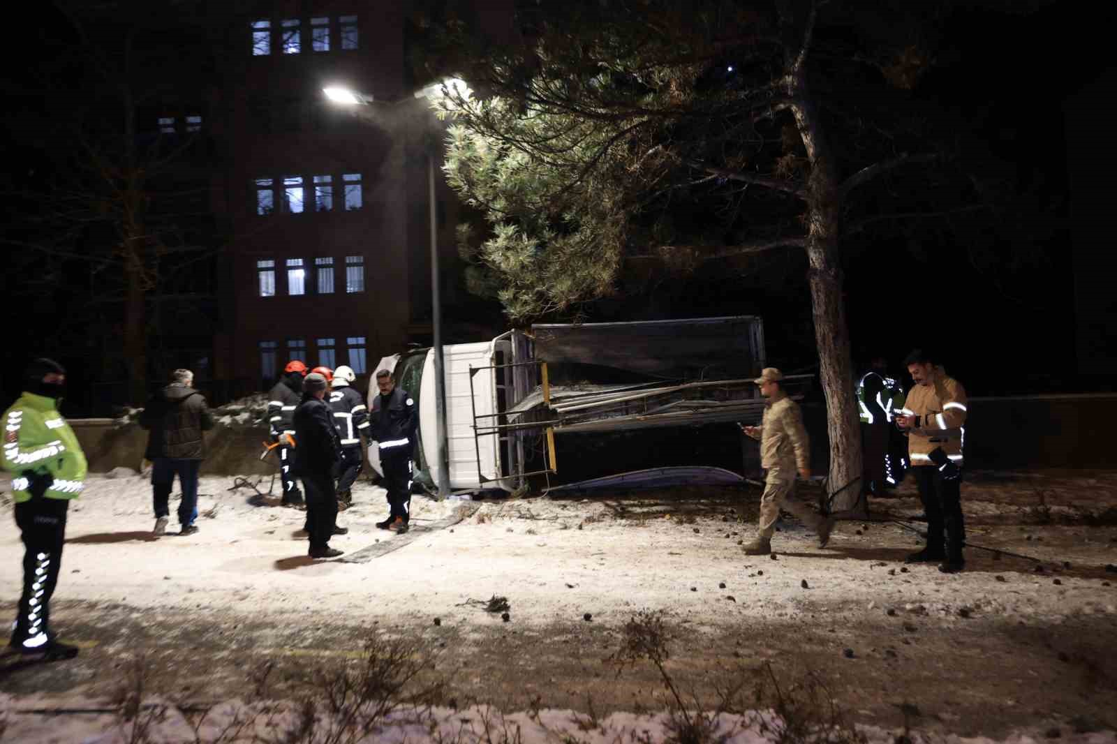 Alkollü sürücüye, sürücü olduğunu polisler hatırlattı
