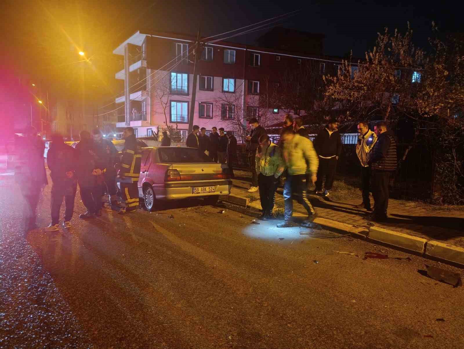 Alkollü ve ehliyetsiz sürücü dehşet saçtı: 2 yaralı
