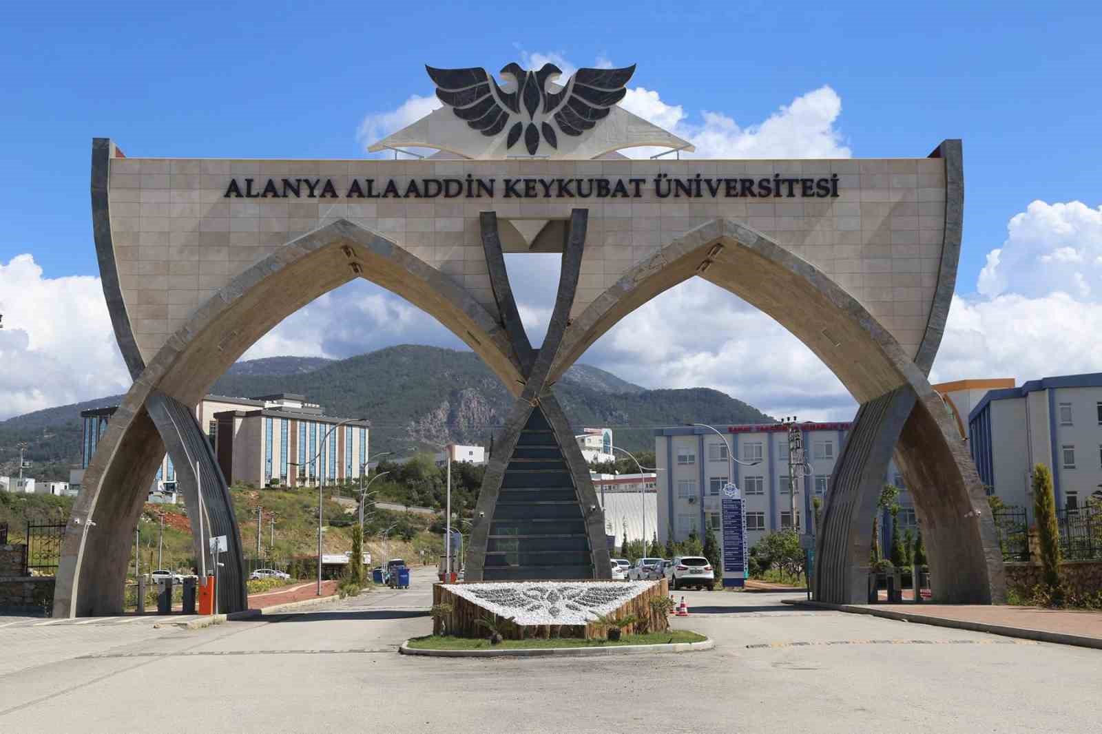 ALKÜ, ÜNİDES’te bölgenin zirve üniversitesi oldu
