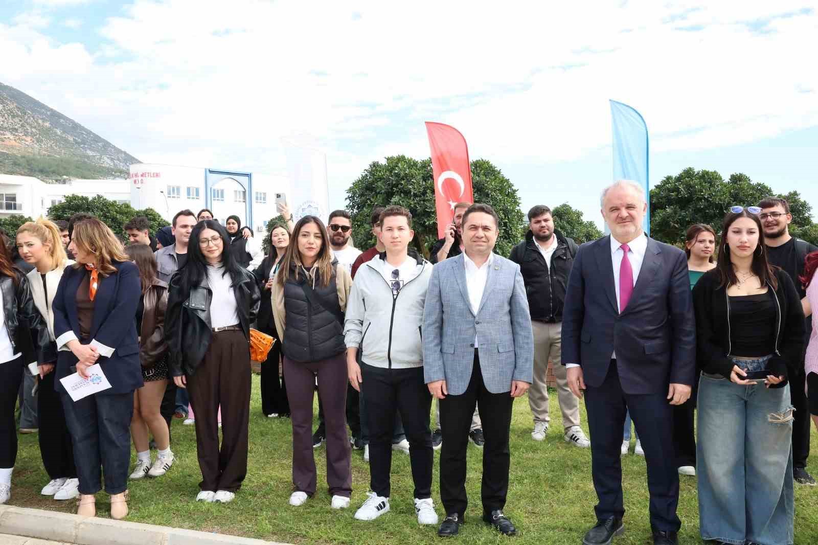 ALKÜ’de nevruz kutlandı
